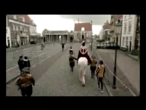 SIRE | Kinderen hebben het druk. Van wie zouden ze dat nou hebben? | Sinterklaas | 2002