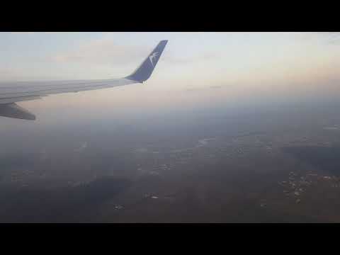 Decolare din Otopeni cu Blue Air, Boeing 737-800