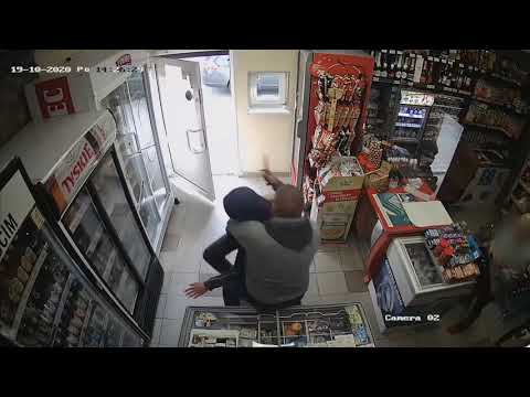 Napad rabunkowy z nożem na kasjerkę, zaskoczył go właściciel!