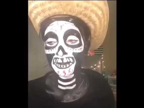Gringa Intenta Decir Me Encanta Tu Pequeño Trasero