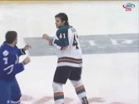 Todd Perry vs Guillaume Desbiens