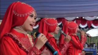 Download lagu New Qasidah ezzurA Semarang - 9 Album Pilihan Live Show mp3 Download lagu New Qasidah ezzurA Semarang - 9 Album Pilihan Live Show mp3