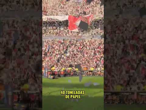 "Histórico recibimiento de la hinchada de River Plate en el Superclásico de hoy vs Boca Juniors" Barra: Los Borrachos del Tablón &bull; Club: River Plate &bull; País: Argentina