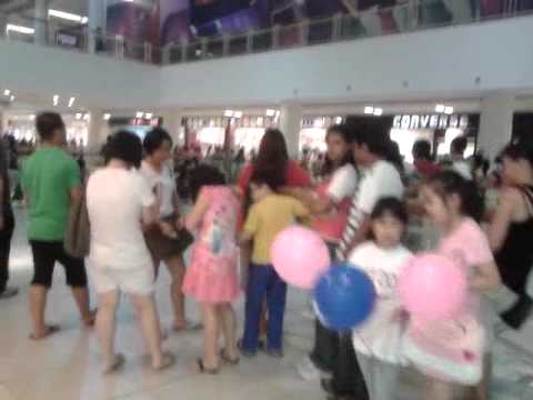 FREE BASKIN ROBBIN ICE CREAM 080812.mp4