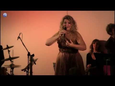 Lucette van den Berg sings Lucette