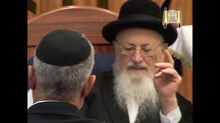 סליחות ערב יום הכיפורים במחציתו של מרן הראשון לציון הרב מרדכי אליהו זצוק"ל (הרב מרדכי אליהו זצ"ל) - התמונה מוצגת ישירות מתוך אתר האינטרנט יוטיוב. זכויות היוצרים בתמונה שייכות ליוצרה. קישור קרדיט למקור התוכן נמצא בתוך דף הסרטון