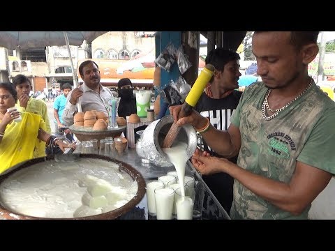 Kolkata People Enjoying Cool Healthy Lassi | 20 rs per Glass | Street Food India