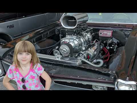 Monmouth IL Cruise Night in Maple City