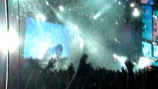 Tiesto drops White Noise / Red Meat at Ultra 2011