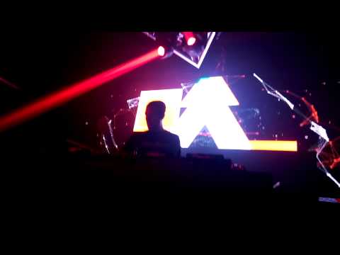 John Askew @ Somewhere Loud - ID#11