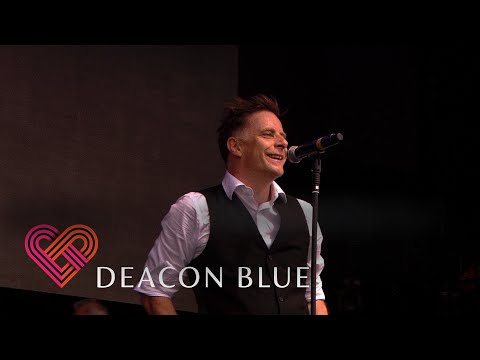 Deacon Blue - Real Gone Kid (T In The Park, 13th July 2013)