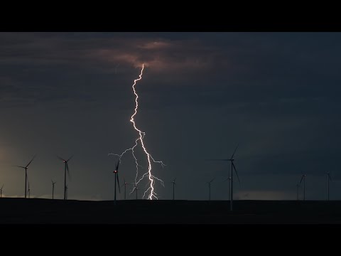 Eastern Montana Storm Chase - Lots of Lightning! (with radar and commentary)