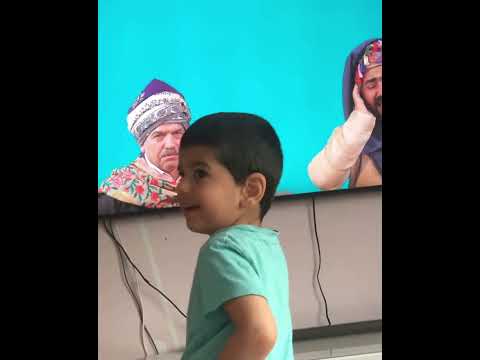 Yilmaz sings in Kurdish | Nazê Nêrgiza Hewşê By Mehmûd Berazî