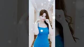 そろそろ雪の季節❄️☃️☃️?? #冬コーデ #雪 #クリスマス #おすすめ #タンクトップ #美女 #winter #snow #tanktop #minitop #cosplay