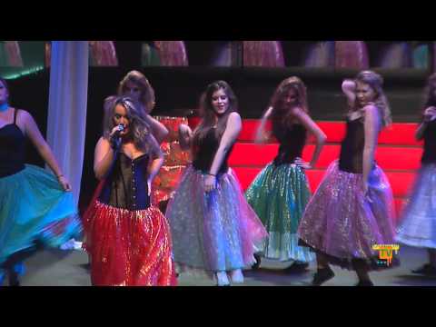 29/10/11 – El Musical «Can,Can» triunfa en el Auditori de la Mediterrània de La Nucía.