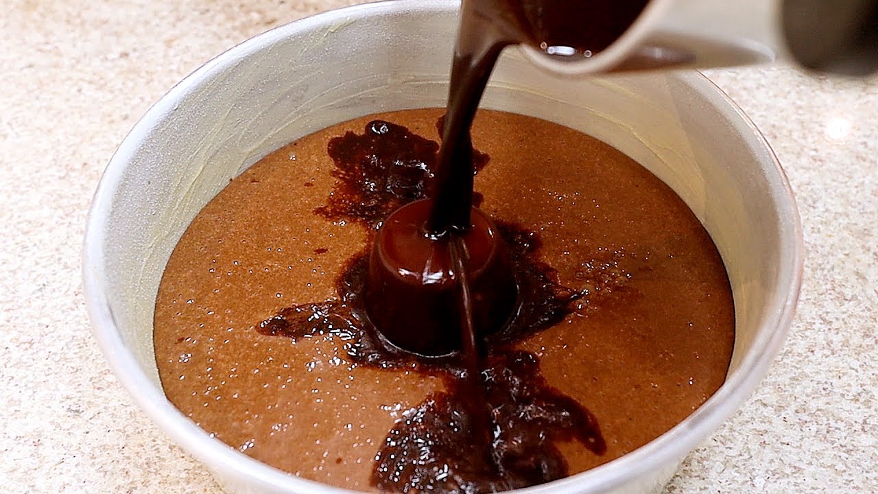 BOLO DE CHOCOLATE ASSADO NA CALDA QUENTE! NUNCA IMAGINEI FAZER ASSIM-FÁCIL-DELICIOSO-Isamara Amâncio