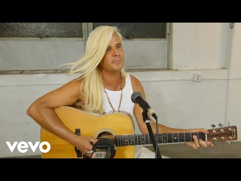 Daniel DiCriscio - Unplugged and Blonde (Official Video)