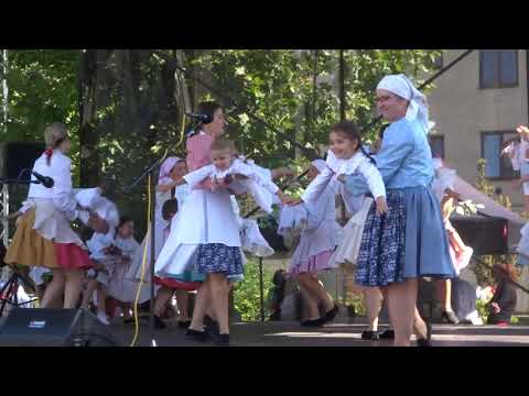 Pořad: ,,NAŠI NEJMENŠÍ", č.1/9 - DFS VĚNEČEK z Kunovic / Slovácké slav.vína 2021 v UH