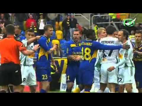 Arka - Lechia 2:2. Przepychanki na derbach