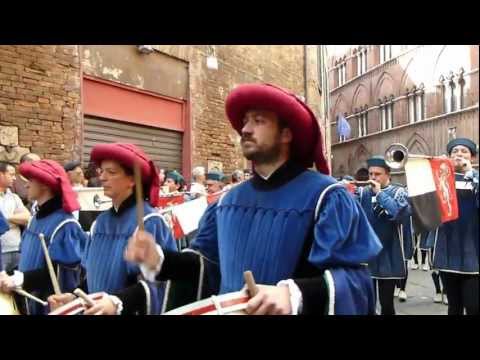 Siena Palio di Luglio 2012 marcia del Palio