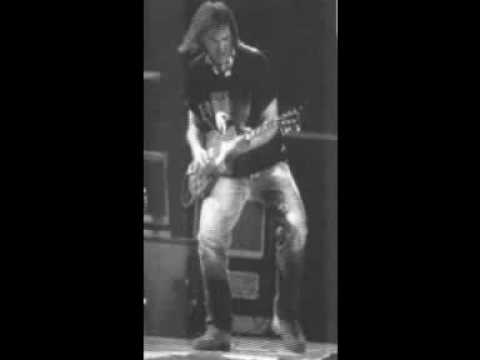 Neil Young & Crazy Horse - Don't Spook the Horse