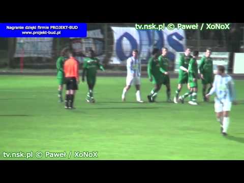 tv.nsk.pl 2011-10-12 MKS Świt Nowy Dwór Maz. - OKS 1945 Olsztyn 3-1 (2-1) Strzałkowski 2-1