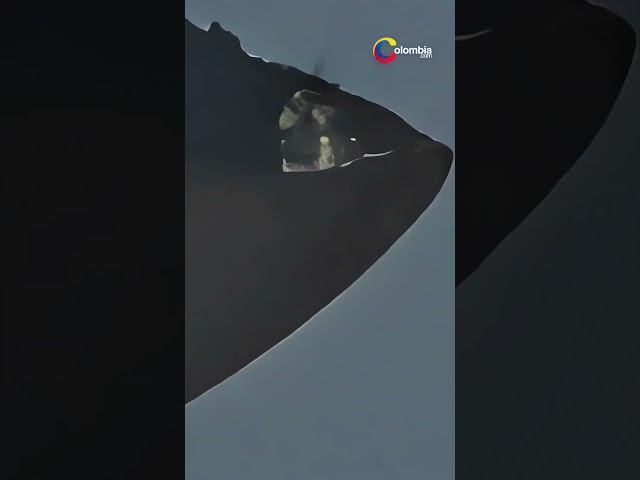 Vídeo relacionado con Globo extraterrestre con diseño de nave extraterrestre