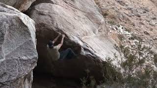 Video thumbnail of Europa, V7. Jupiter Boulders