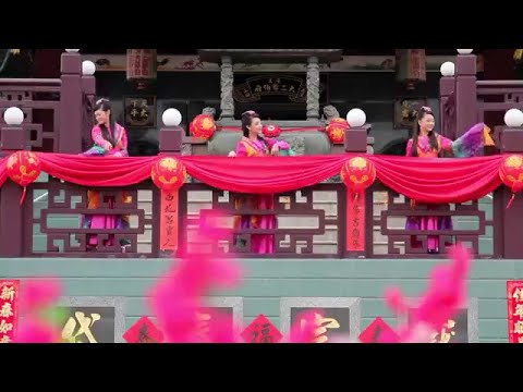 [Q-Genz 巧千金] 财神娃娃 — 新春十分嘉年华 2015 (Official MV)