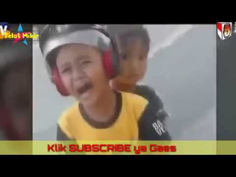 Viral, Lucu bocah TK pake motor kecil di tilang polisi sampe nangis