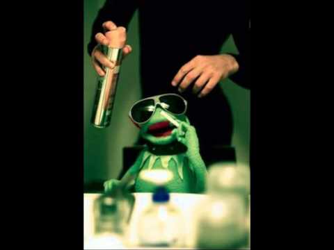 Madre mia MAESTREET MDFKZ (RIMA LIRICA)