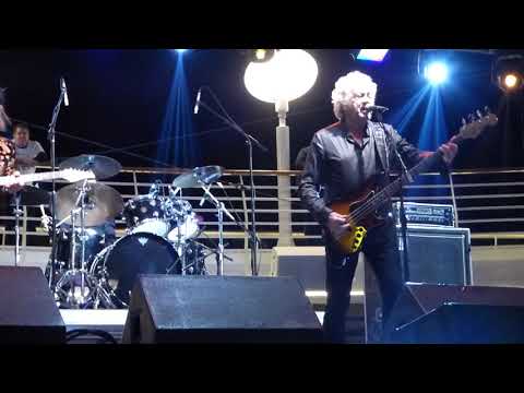 JOHN LODGE & 10,000 LIGHT YEARS BAND: "SUNSET" from Cruise to the Edge Pool Stage