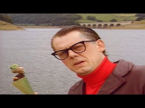 American Reacts to 500 Bus Stops with John Shuttleworth
