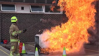 WATER VS HOT FAT FIRE - Firefighter Shows What Happens - Chip Pan Fire Demonstration