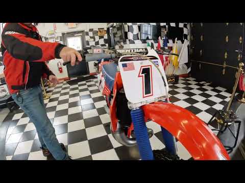 1986 HONDA CR250R WORLD CLASS MASTERPIECE