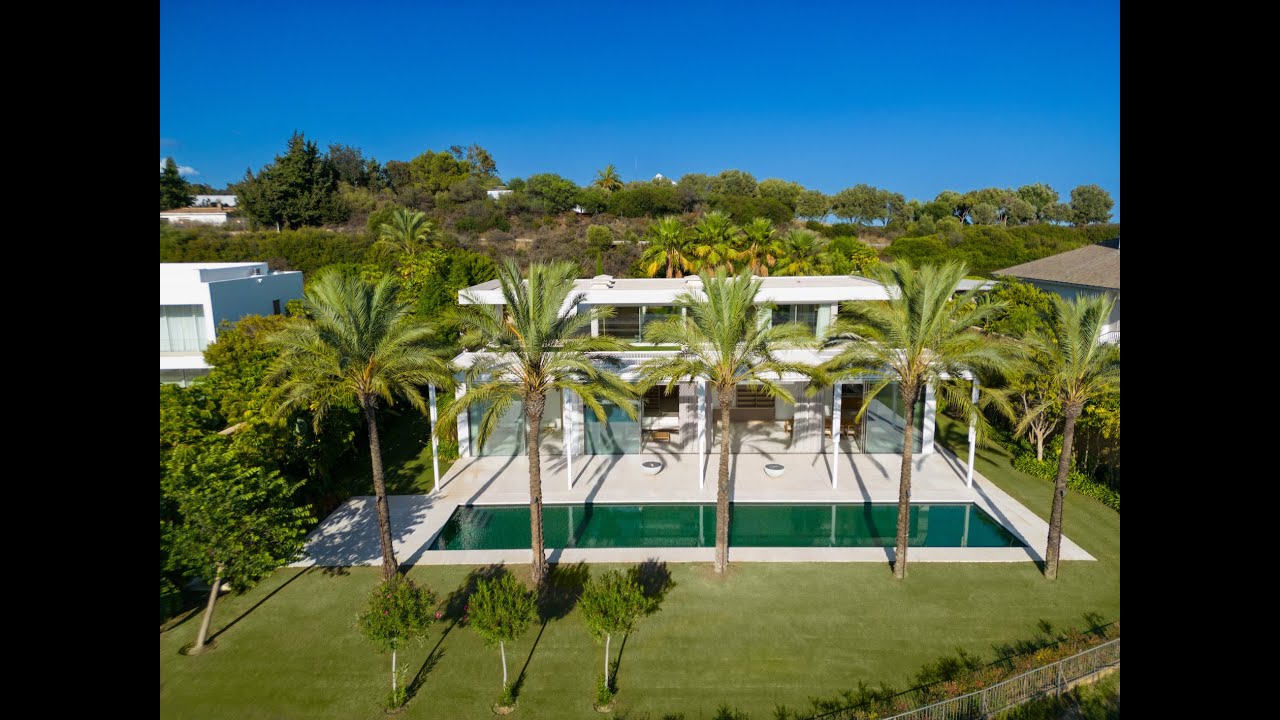 Villa contemporaine de 4 chambres à vendre en front de mer Cortesin Golf, Casares