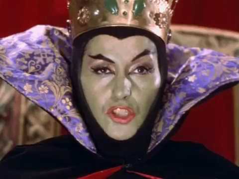 Caperucita roja, pulgarcito contra los monstruos