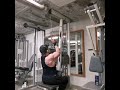 One-Arm lat pulldown