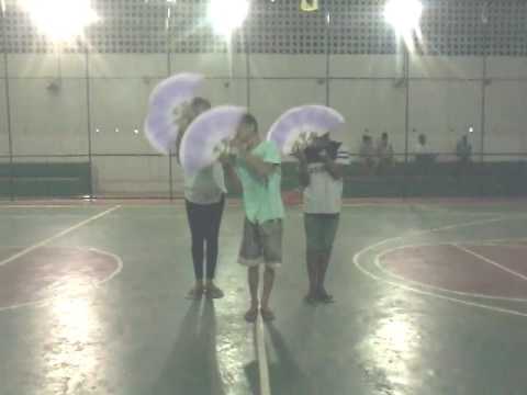 Coreografia com leques famfarra banda fampa de abrantes ba