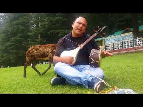 Himachali Folk Singer /Sarandass/ %Sayen sayen mat kar Raviye%khajear