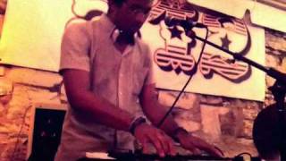 Toro Y Moi - Low Shoulder - SXSW 2011