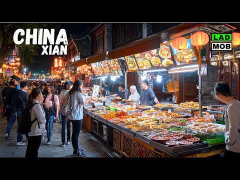 Xi’an, China - Walking Tour in 4K HDR | Old Quarter Streets and Iconic Night Market Walk