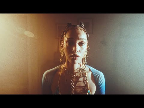 Luana Genevieve - Atat de simplu (Official Video)