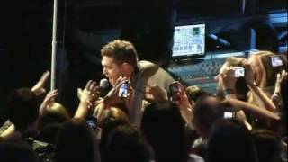 Michael Buble- &quot;Let It Snow&quot; (HD) Live in NYC December 10, 2010
