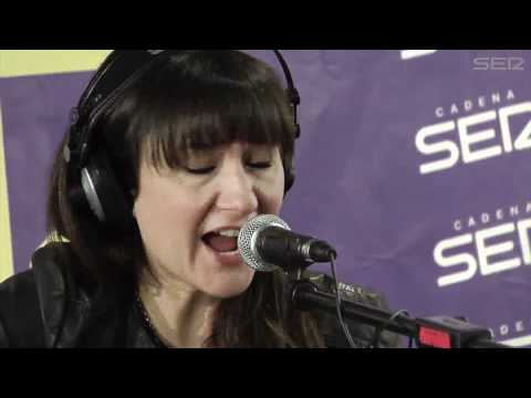 Amaral interpreta 'Cuando suba la marea'. Cadena Ser