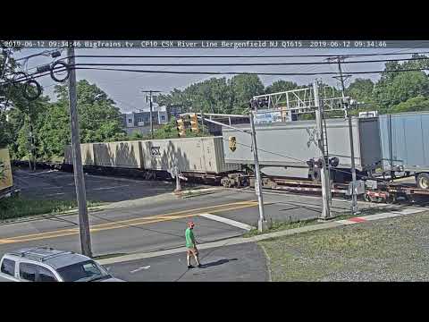 6- 12-2019 09:34 sb stack trailers CSX 498, 5208 Q008