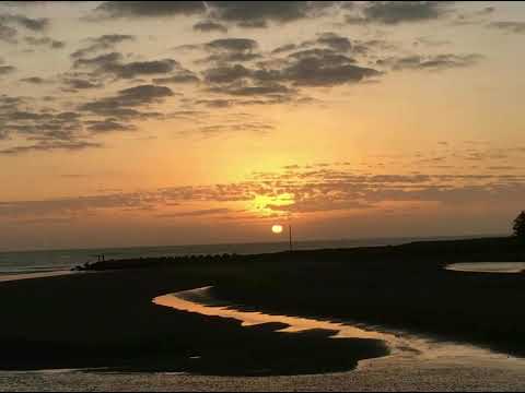 眼睛笑起來像月亮