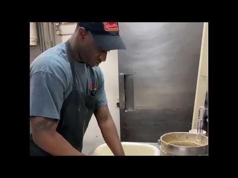 How It Is Working At Fast Food Restaurant.