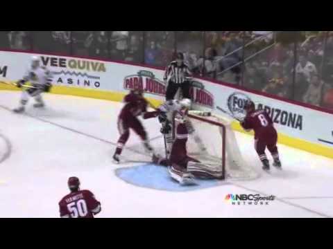 Mike Smith freaks out against Blackhawks