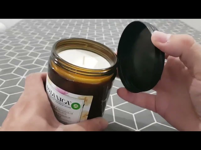 Vídeo relacionado con Botanica by Air Wick - Vela Aromática Perfumada (Ambientador Esencia Para Casa Con Aroma A Vainilla Y Magnolia Del Himalaya) - Pack De 6, Naturaleza, 205 g (Paquete de 6)